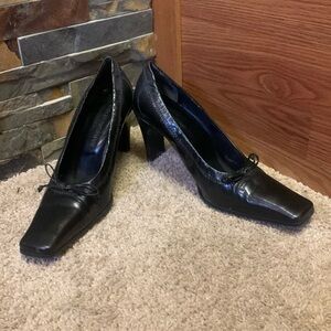 Emporio Armani black leather high heel square 38 high heels 221